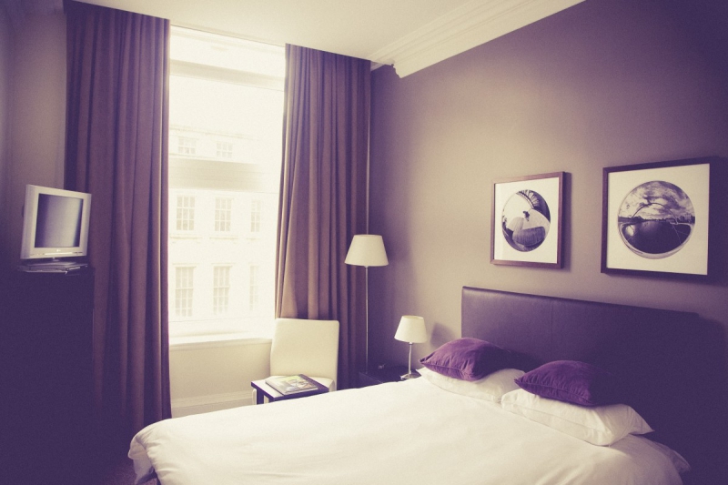chambre-hote-LE PRADET-min_gray_street_hotel_newcastle_upon_tyne_england_uk_urban_united_kingdom_architecture-1084297